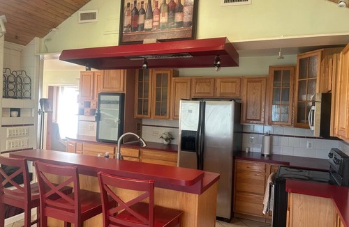 Garrison Apartment | Elegant 3BR Apt/4 Beds/2 Bath/Wi-Fi/Free Parking