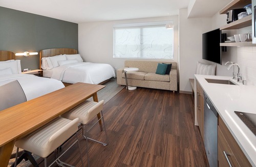 South Loop Hotel | Element by Marriott Bloomington Mall of America