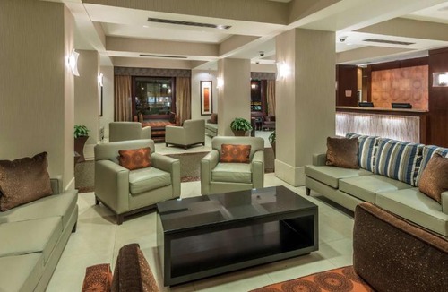 Old Town Alexandria Hotel | Embassy Suites by Hilton Alexandria Old Town