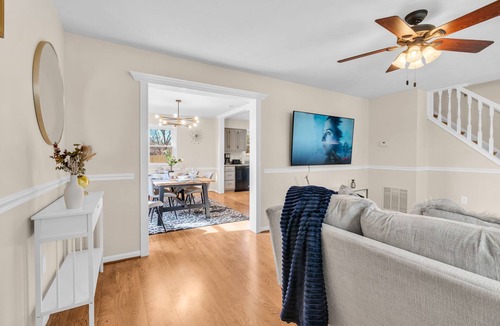 Sterling House | Enchanting Edge of Relaxation in Central Sterling - Spacious 6-bedroom house