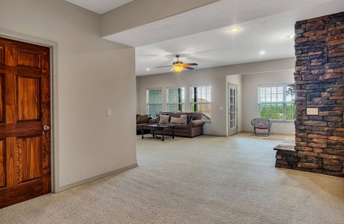 Branson West Villa | Enchanting Stonebridge Resort Villa just minutes from Silver Dollar City!