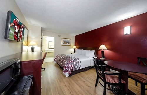 Ellenton Hotel | Enjoy a Hassle-Free and Suiting Stay! Near Manatee County Agricultural Museum