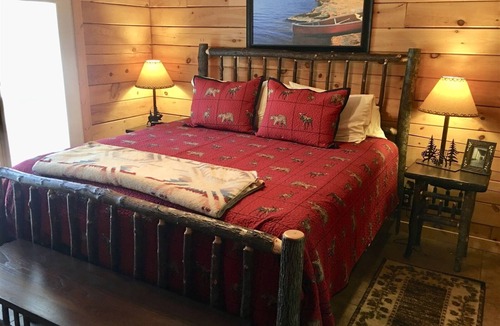 Branson Cedars Cabin | Enjoy Fish Camp Lodge | 3 Bed, 2 Bath