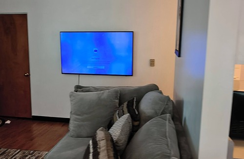 North Beacon Hill Apartment | Enjoyable 1-bedroom apartment with AC in vibrant Seattle. A relaxing area.