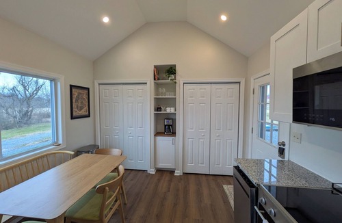 Urbana Other | Enjoyable and updated farmhouse in the heart of Frederick County