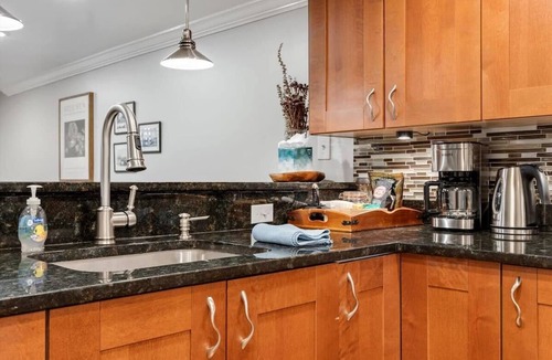 Eckington Apartment | Entire 1-BR Apt in NoMa/Eckington