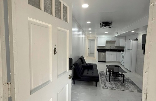 Mount Vernon Triangle Apartment | Entire 1 BR near the convention center