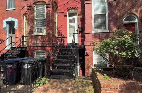 Mount Vernon Triangle Apartment | Entire 1 BR near the convention center
