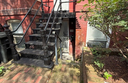 Mount Vernon Triangle Apartment | Entire 1 BR near the convention center