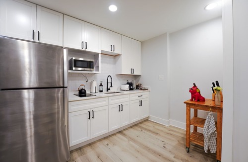 Petworth House | Entire 2-BR DC Guest House with Patio