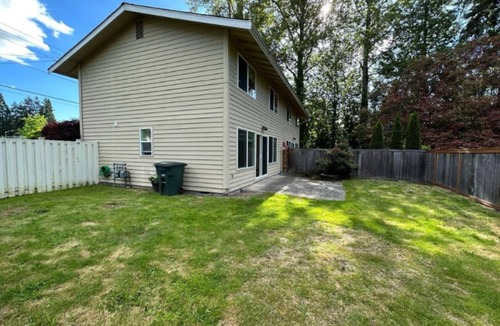 Lake Hills House | Entire house/garage/fully fenced yard on quiet street