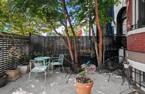 Truxton Circle House | Entire luxury,6Beds,3BR,Metro, No Parking