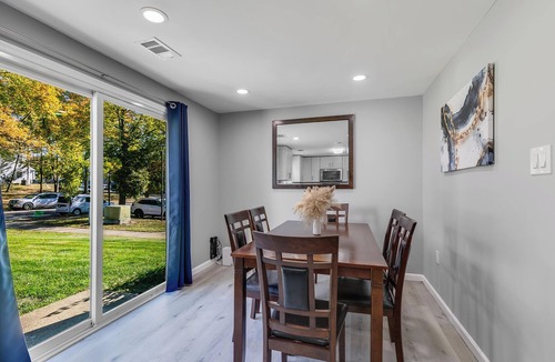 Kettering House | Entire townhome in Largo, MD, close to Washington DC!