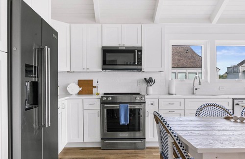 Bald Head Island Villa | Escape to Sandy Dreams, a beautifully remodeled villa perfectly situated on Bald Head Island.