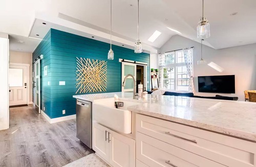 Rollingbay Cottage | Etoile Bleue - A water view retreat with sauna on Bainbridge Island