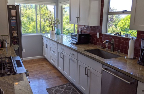 Seattle Metro Area House | Exceptional 3 bedroom/3 bath +Office - Shorewood on the Sound!