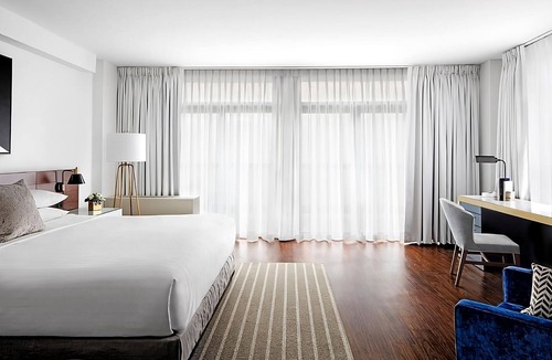 Connecticut Ave - K Street Hotel | Executive King Suite w/Balcony – Minutes from the National Mall