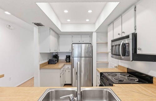 Boca Grande House | Experience beachfront luxury in this 3-bedroom, 2-bathroom townhome in Boca Grande.