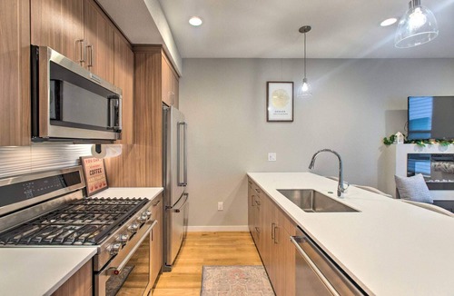 Baker House | Explore CO - Central/Rooftop Terrace & Fire Pit