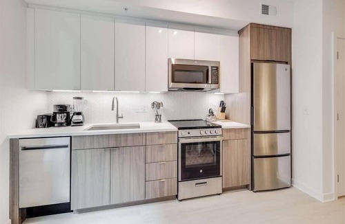 NoMa Hotel | Explore DC w/Family! near Parks & Museums | 1st Street