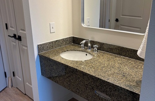 Covington Apartment | Explore our modern amenities, thoughtful floor plans, and prime location.