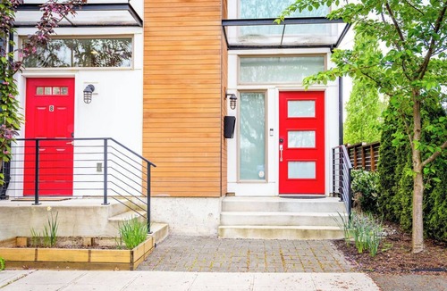 Mount Baker Apartment | Explore Seattle:Parking & Walk to Light Rail - NEW on VRBO + ABNB Superhost