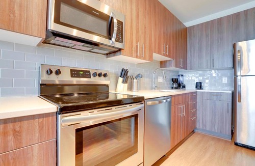 Groveton Apartment | Exquisite One-Bedroom Apartment in Alexandria