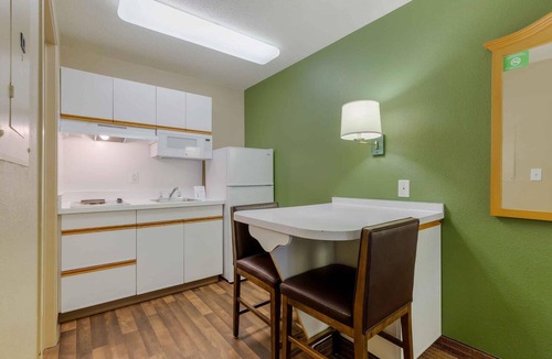 Fairfax Hotel | Extended Stay America Suites Washington DC Fairfax Fair Oaks
