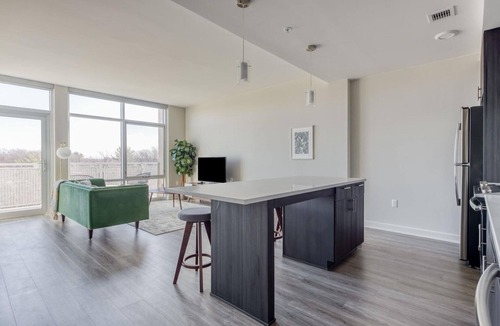 McLean Apartment | Fabulous Fairfax 1BR w/Gym & W/D, close to Theater, by Blueground