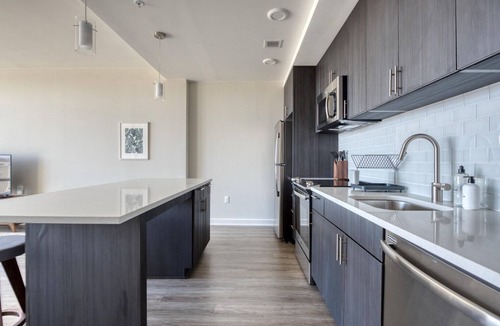 McLean Apartment | Fabulous Fairfax 1BR w/Gym & W/D, close to Theater, by Blueground
