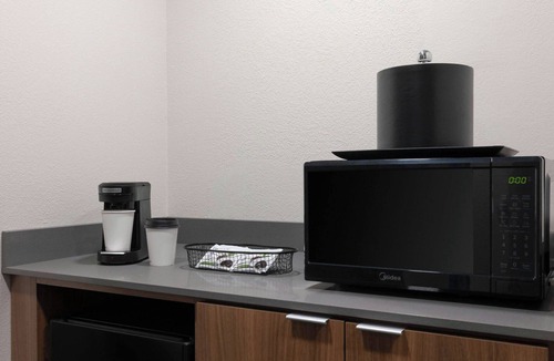 Clinton Hotel | Fairfield by Marriott Inn & Suites Clinton