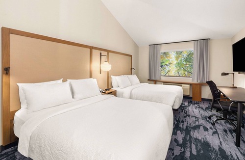 South Lake Union Hotel | Fairfield Inn & Suites by Marriott Seattle Downtown/Seattle Center