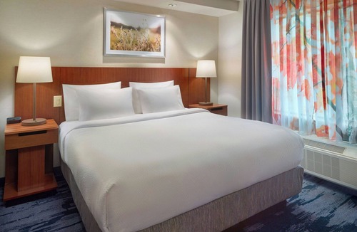 Ballenger Creek Hotel | Fairfield Inn & Suites by Marriott Frederick