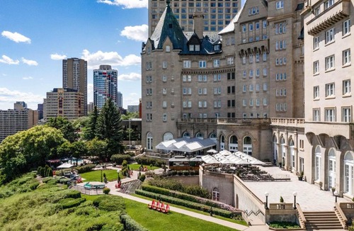 Downtown Edmonton Hotel | Fairmont Hotel Macdonald