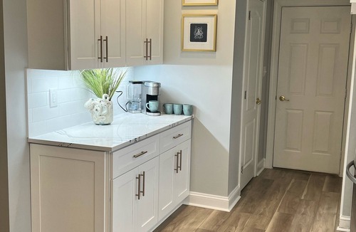 Keys Of Marsh Harbor House | Family Beach Getaway, Sleeps 10,Community Pool,Beach Shuttle,Steps to Water Park