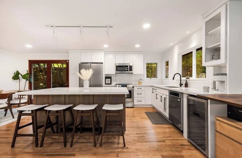 Lake City House | Family Escape | Hot Tub | Firepit | EV | Sleeps 10
