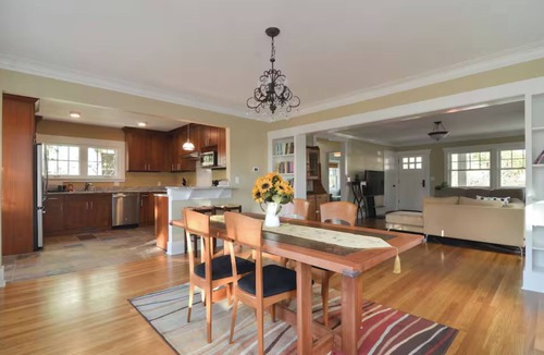 Ravenna House | Family Friendly 4 Bedroom Craftsman in Ravenna