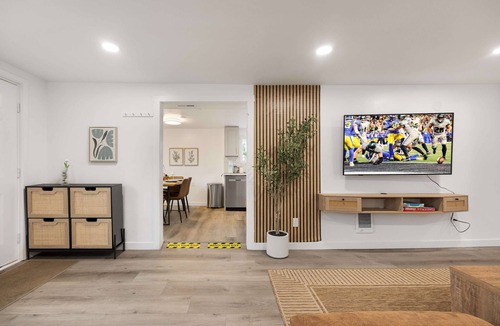 Cedar Heights House | Family-Friendly 4BR Retreat, Near UW & Parks