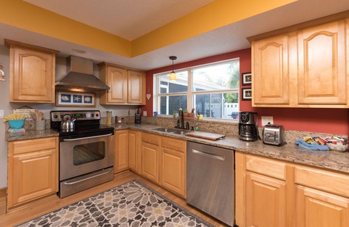 Bayview Park House | Family-Friendly Home: Heated Pool & Spa: 0.3 Mi Walk to Beach Watch the Rockets!