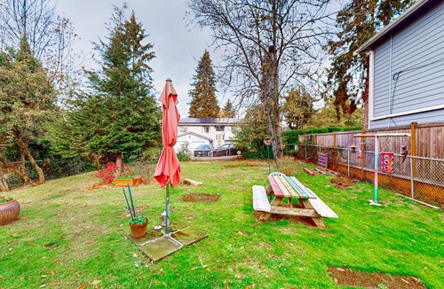 Columbia City House | Family-friendly home near Seward Park in Seattle with patio, gas grill and Wifi