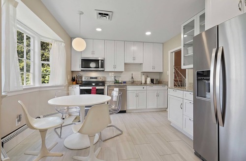 Seminary Hill House | Family friendly home, sleeps 8, close to DC attractions. New kitchen.