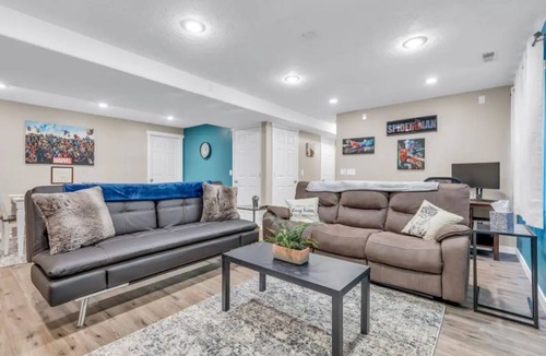 Pleasant Grove House | Family Friendly cozy Home Away from Home in Pleasant Grove w/ lots of extras
