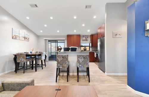 North Sarasota House | Family Hideaway - 3 Bed, Private Yard for Pets by The Bay & Key Collection