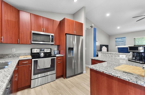North Sarasota House | Family Hideaway - 3 Bed, Private Yard for Pets by The Bay & Key Collection