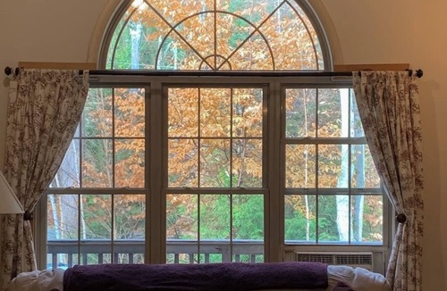 Stratton House | Family Home w/Great Yard, Fireplace, Kayaks, AC & WiFi - Near Skiing/Lakes