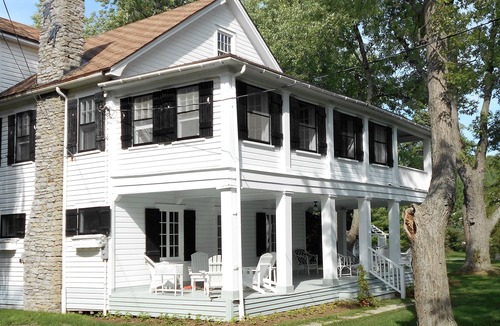 Fort Erie House | Family Member Had to Cancel. Antebellum Home up North - One Time Discount
