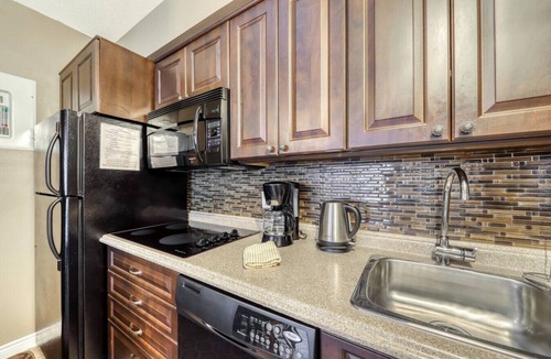 Craigleith Condo | Family North Creek Condo w/Pool, Hot Tub, Tennis!