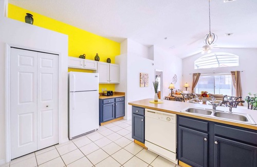 Solana House | Family Resort Home w Pool, BBQ & Game Room