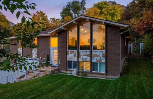 Olympus Cove Villa | Family Ski Oasis 7BR 16-Person Spa Mins to Skiing