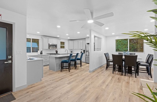 Olympus Cove Villa | Family Ski Oasis 7BR 16-Person Spa Mins to Skiing by RedAwning
